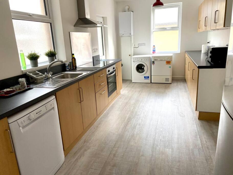 Eden Stay 5 Bedroom House Morecambe Bagian luar foto